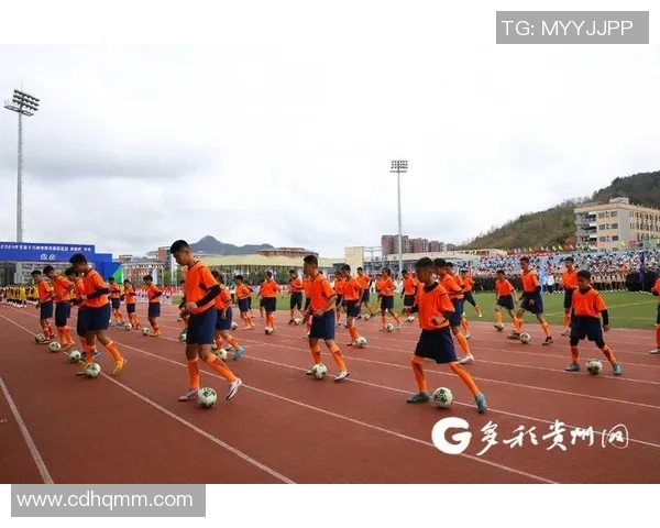 足球巨星同框精彩合影展现绿茵情怀共同见证辉煌时刻