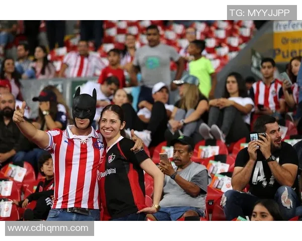 足球球星挑战舞蹈极限 展现足球与舞蹈的完美融合魅力