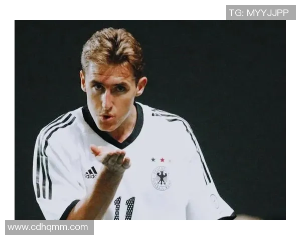 从球场到皮肤浅谈足球球星手臂文身背后的故事与个性表达